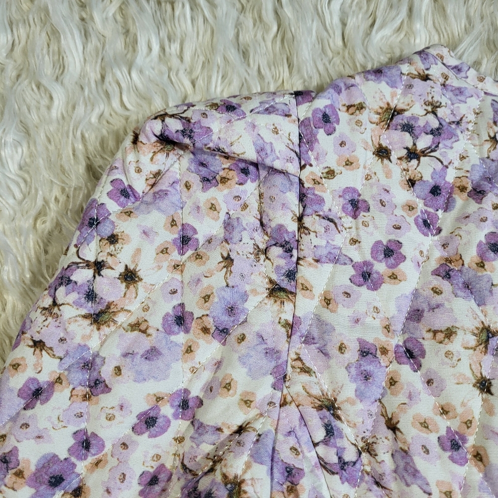 ASTR BREA FLORAL QUILTED CROPPED PUFF SLEEVE JACKET - SIZE SMALL - Picture 16 of 16